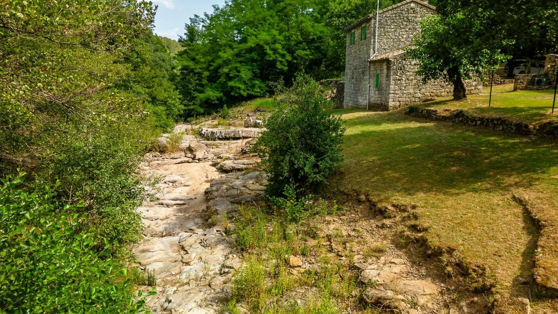 Holiday Home Le Moulin - Sgb100 By Interhome Saint-Genest-de-Bauzon France
